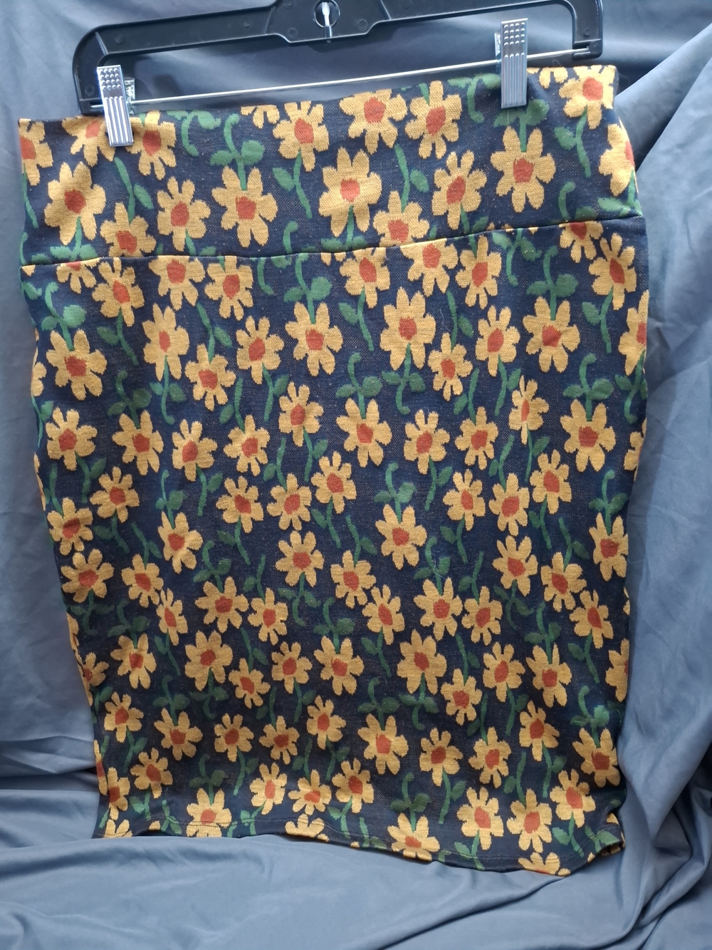 LuLaRoe Navy Pencil Skirt with Yellow Floral Print Size XL Super Cute! - Picture 7 of 7